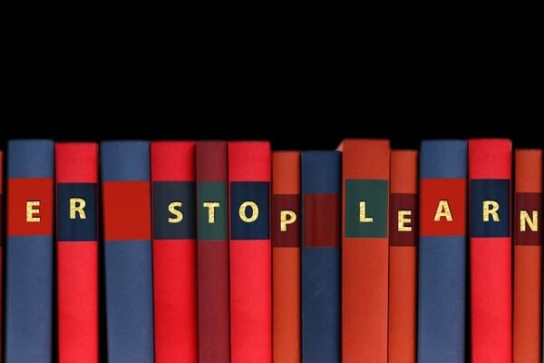 Teknologi AI untuk Review Jurnal Otomatis: Meningkatkan Efisiensi dalam Proses Penerbitan Ilmiah